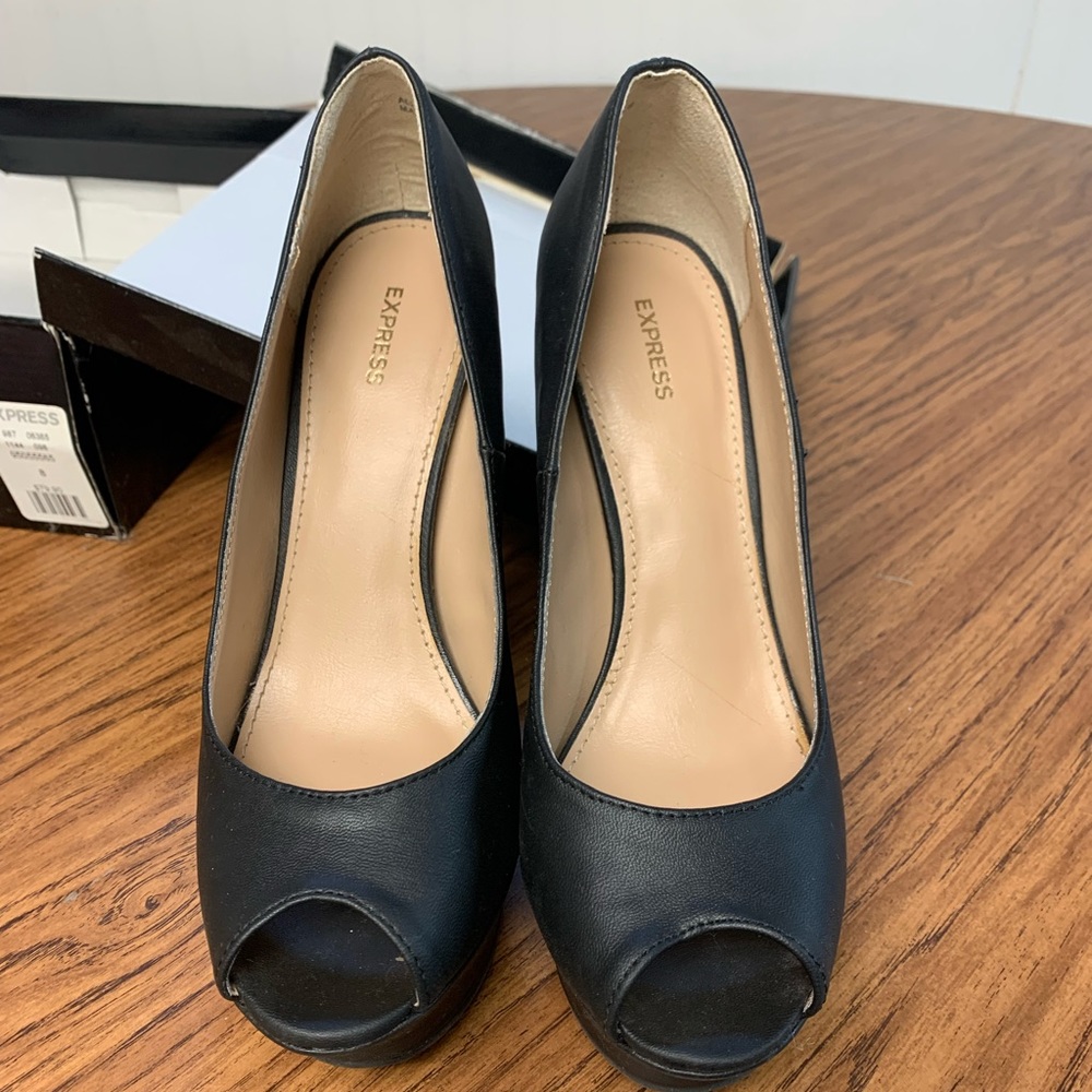 Platform Heels - Picture 1 of 6